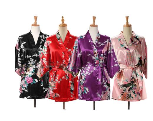 Summer House Clothing - Japanischer Kimono Yukata mit Pfauenmuster für