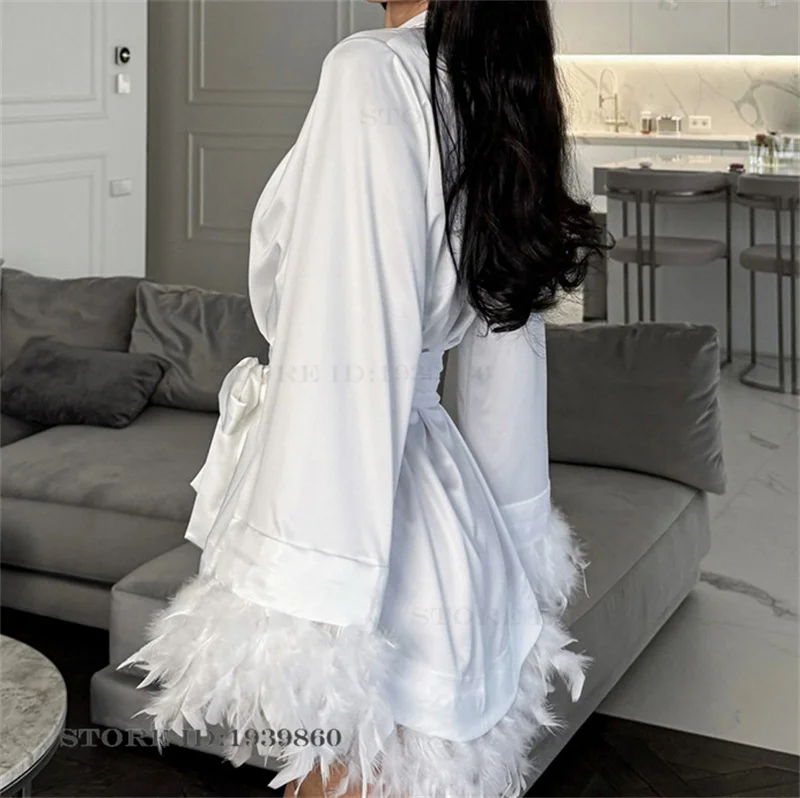 Summer House Clothing - Sexy Feder-Damenrobe Nachthemd Elegante Seiden-Satin-Nachtwäsche Hauskleid